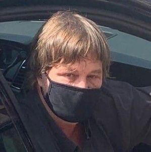 Meet your Posher, Howard